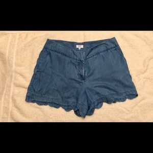 Crown N Ivy Size 6 Shorts.